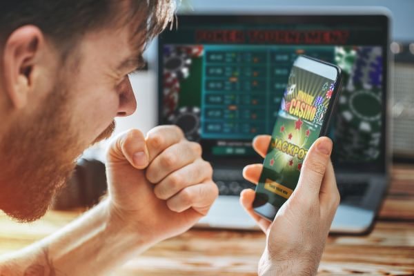 Ilustrasi permainan slot online populer di kring88 dengan tema modern